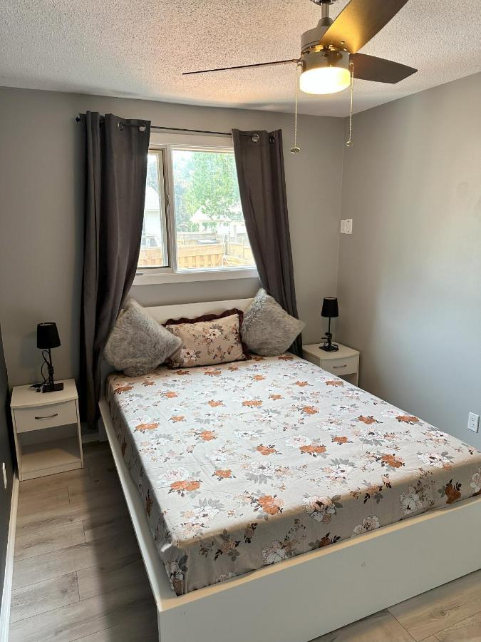 Castlerooms Homestay Ottawa Exterior photo